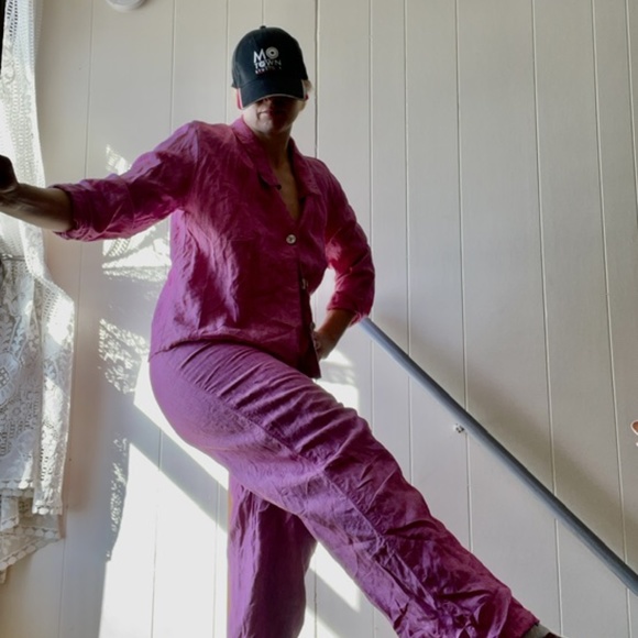 Pink Linen Suit - Picture 2 of 4